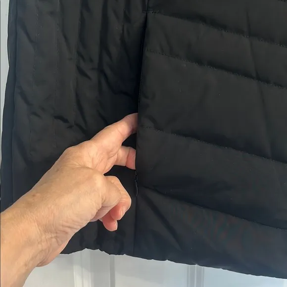 Black Talbots Puffer Vest with Faux Fur Collar. EUC