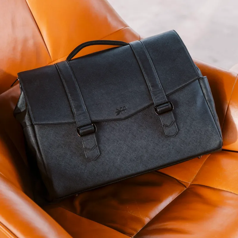 Cambridge Messenger Bag
