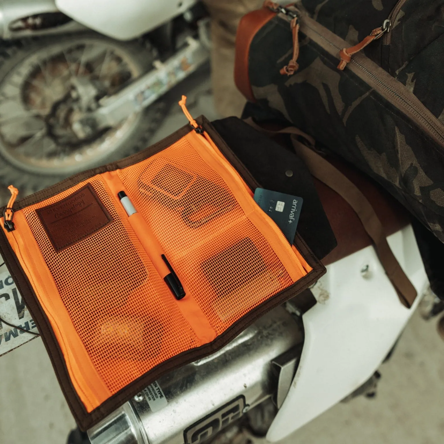 Civic Access Pouch 1L - Griffin Edition