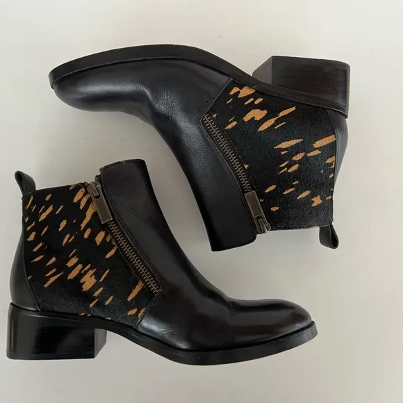 Cole Haan Women's Oak Boot Genuine Calf Hair Leather Zip Booties, size 6