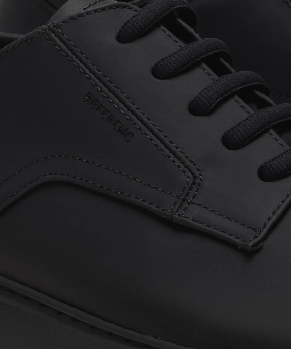 Derby Rubberised Leather Black/Black