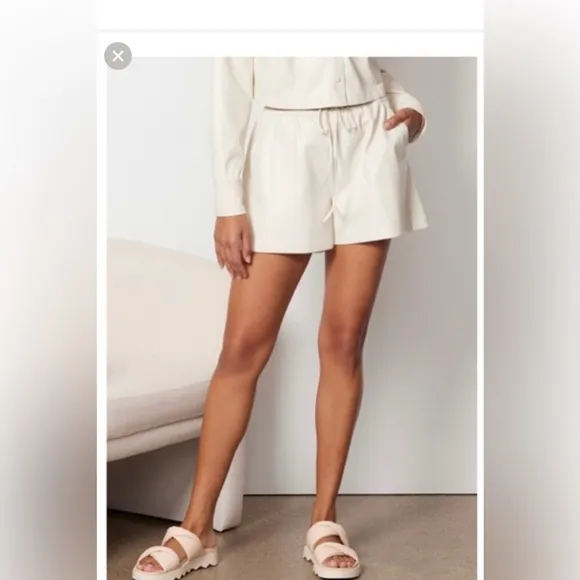 Good American “Better than Leather” Faux Beige Shorts with Flaws