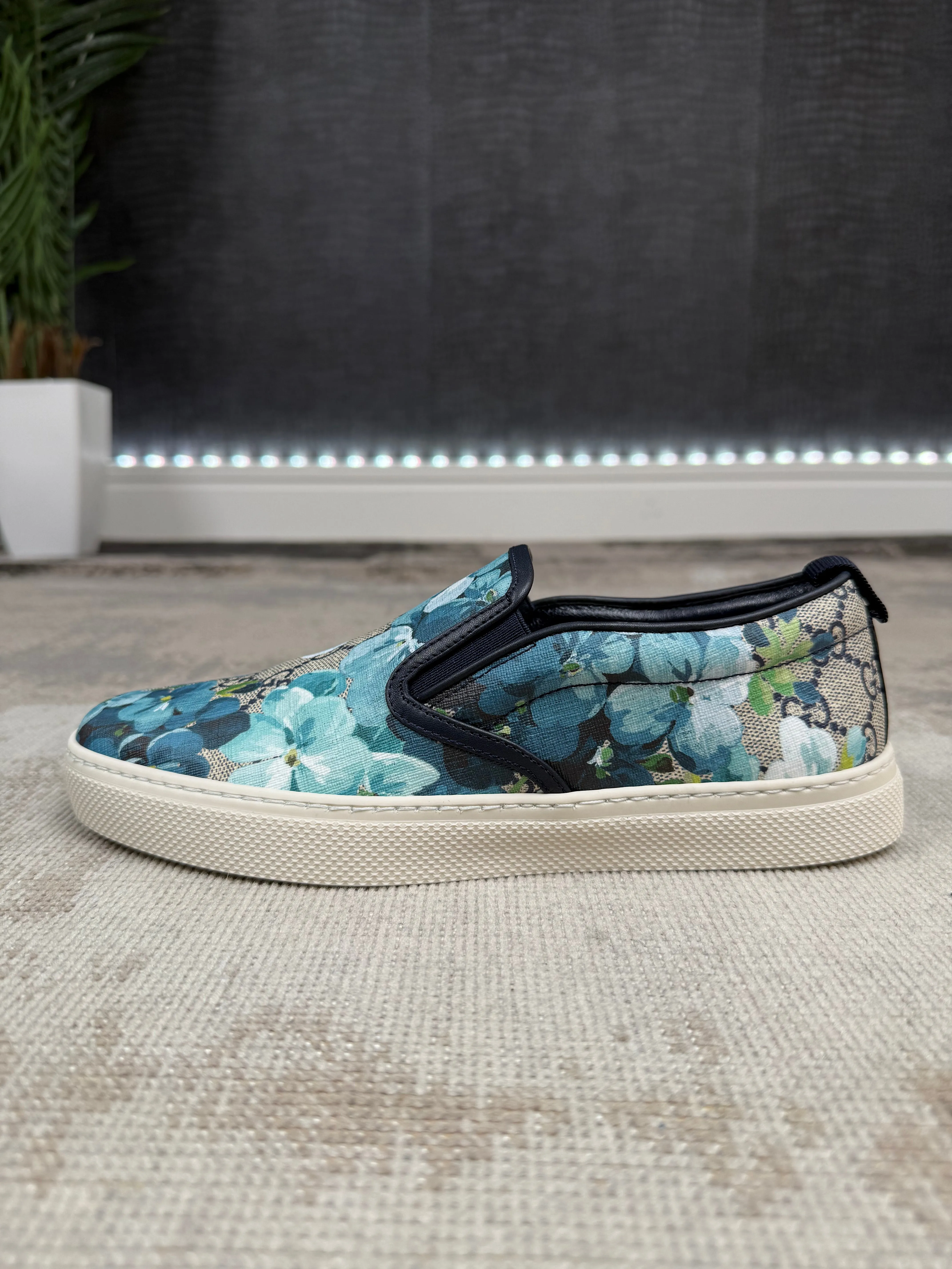 Gucci Supreme GG Canvas Bloom Print - Blue (Unused)