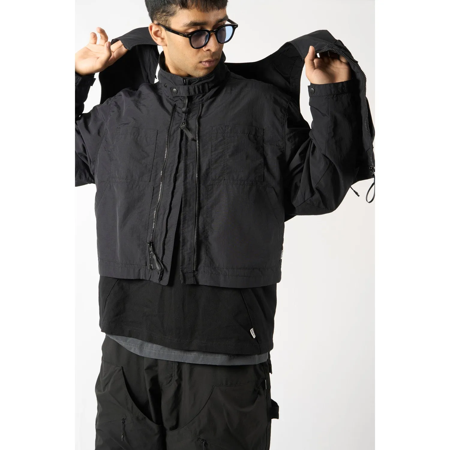 LAKH Twenty Pockets Half Jacket Black