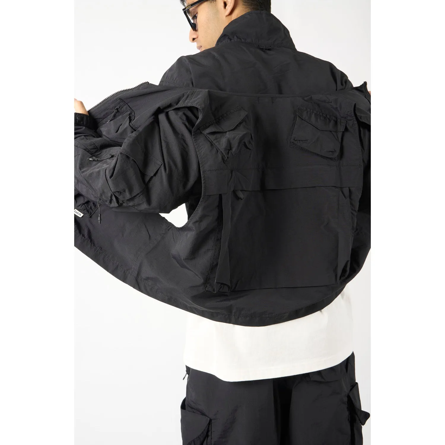 LAKH Twenty Pockets Half Jacket Black