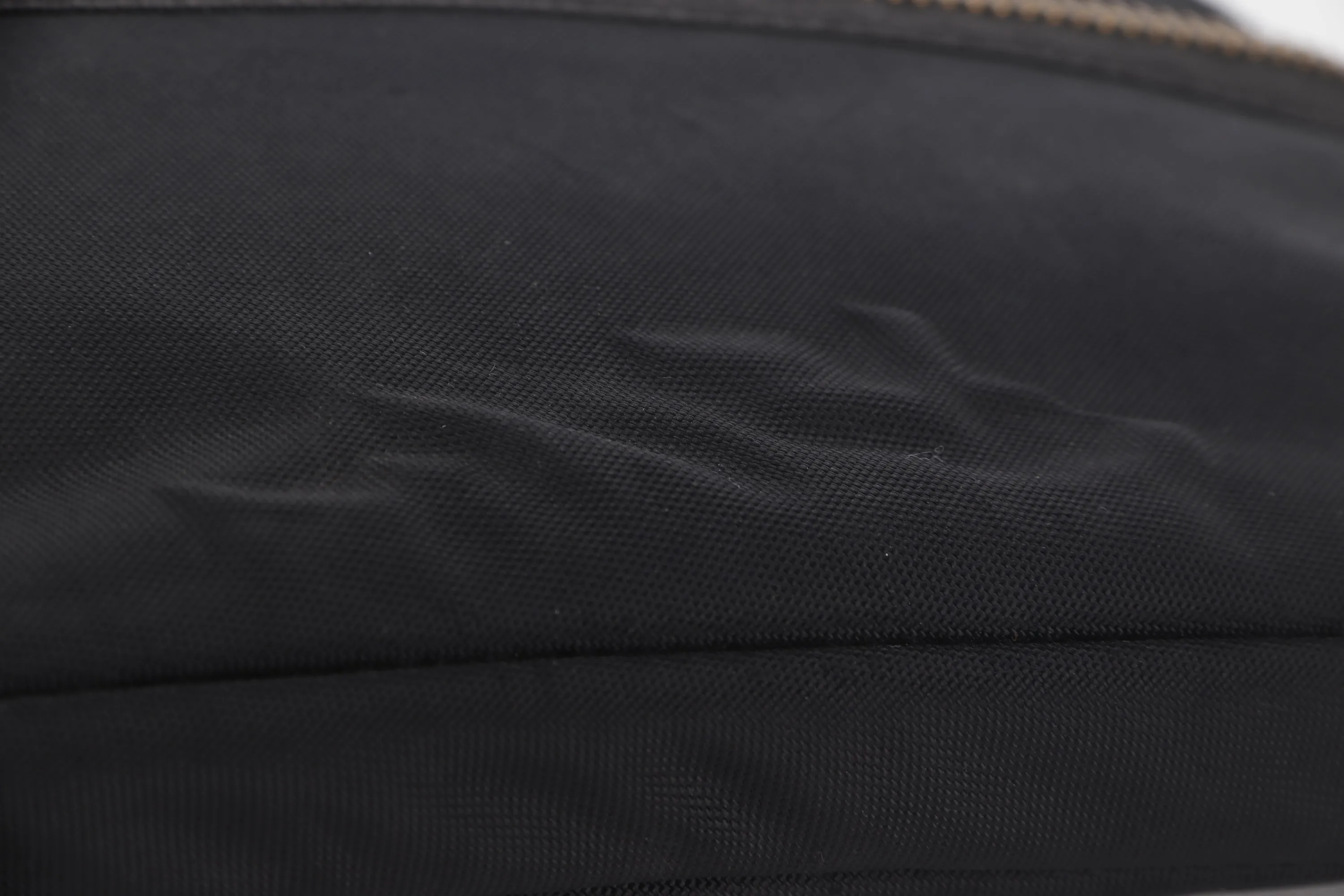 MARC JACOBS BLACK NYLON ZIPPY POUCH, NO DUST COVER