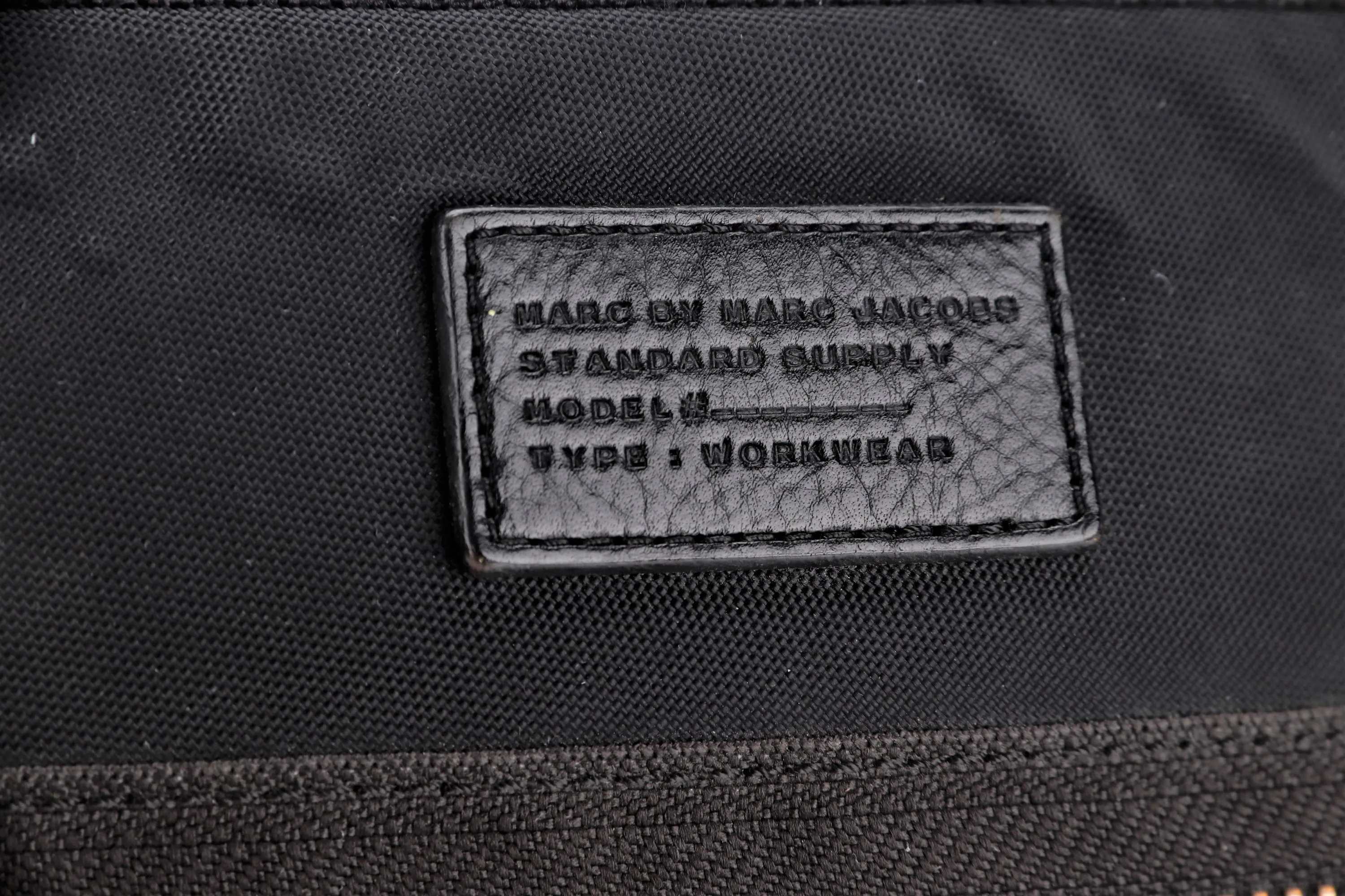 MARC JACOBS BLACK NYLON ZIPPY POUCH, NO DUST COVER