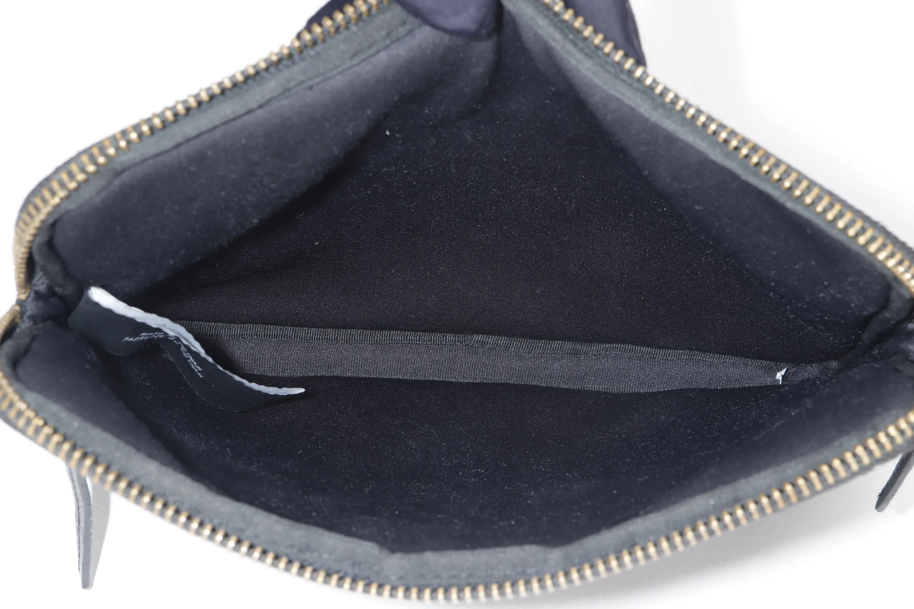 MARC JACOBS BLACK NYLON ZIPPY POUCH, NO DUST COVER