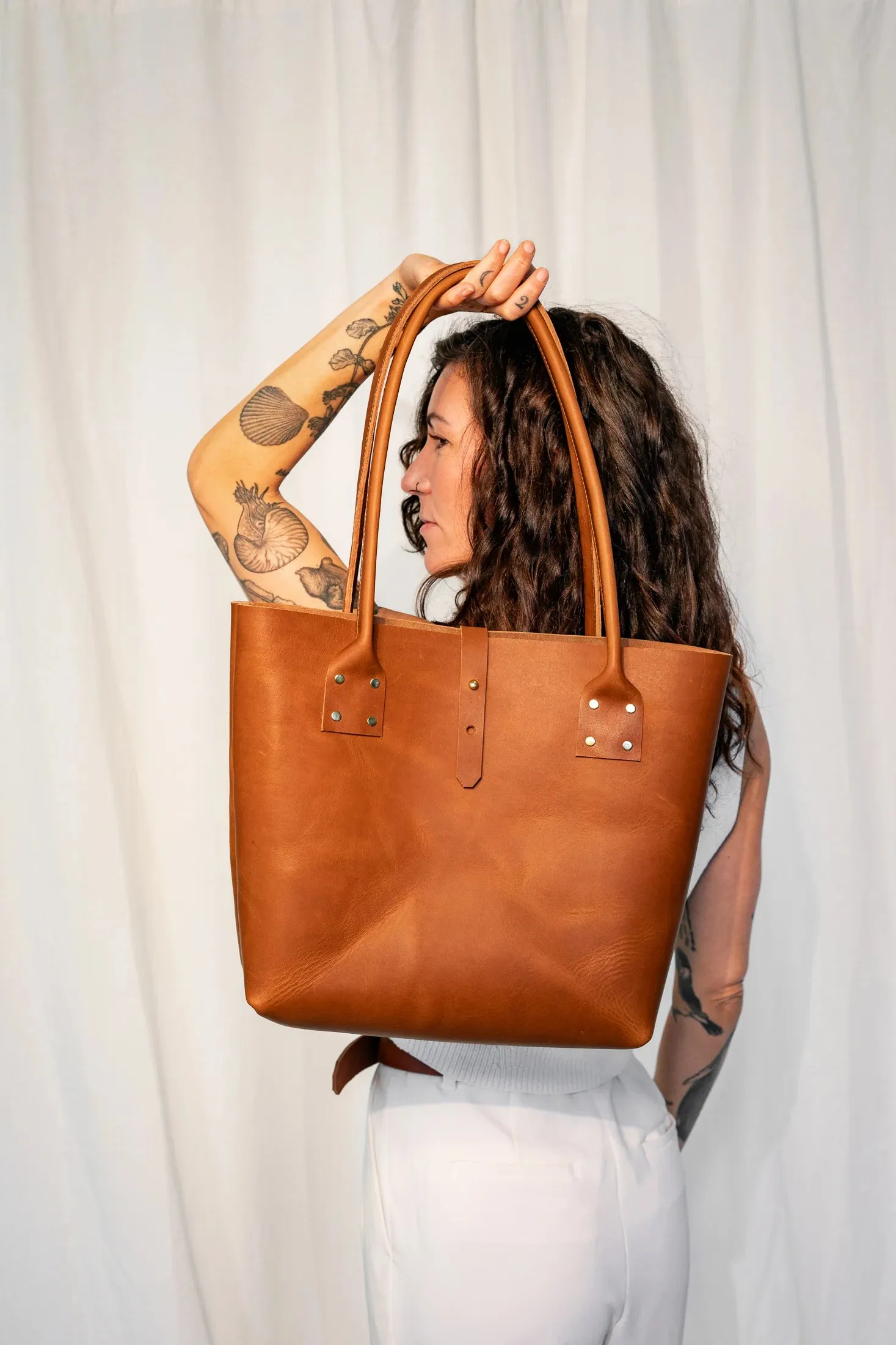 Market Canvas Moore Refined Tote Bag