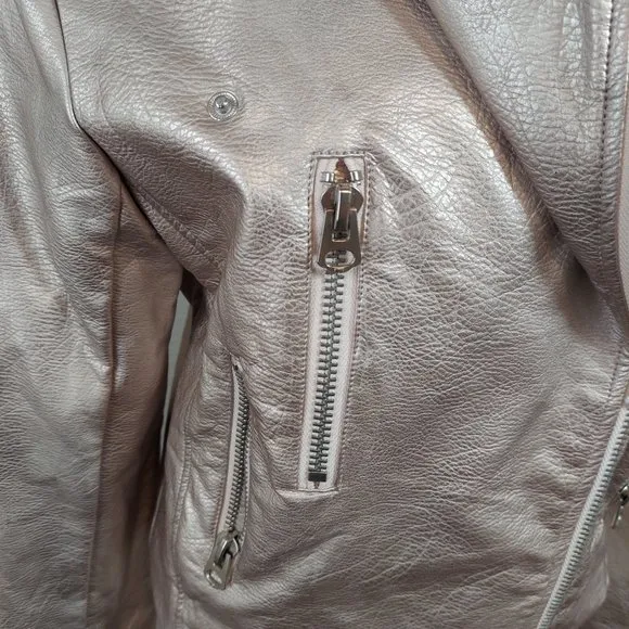 NWOT Signature 8  of Los Angeles Faux Leather Moto Jacket Champagne Color