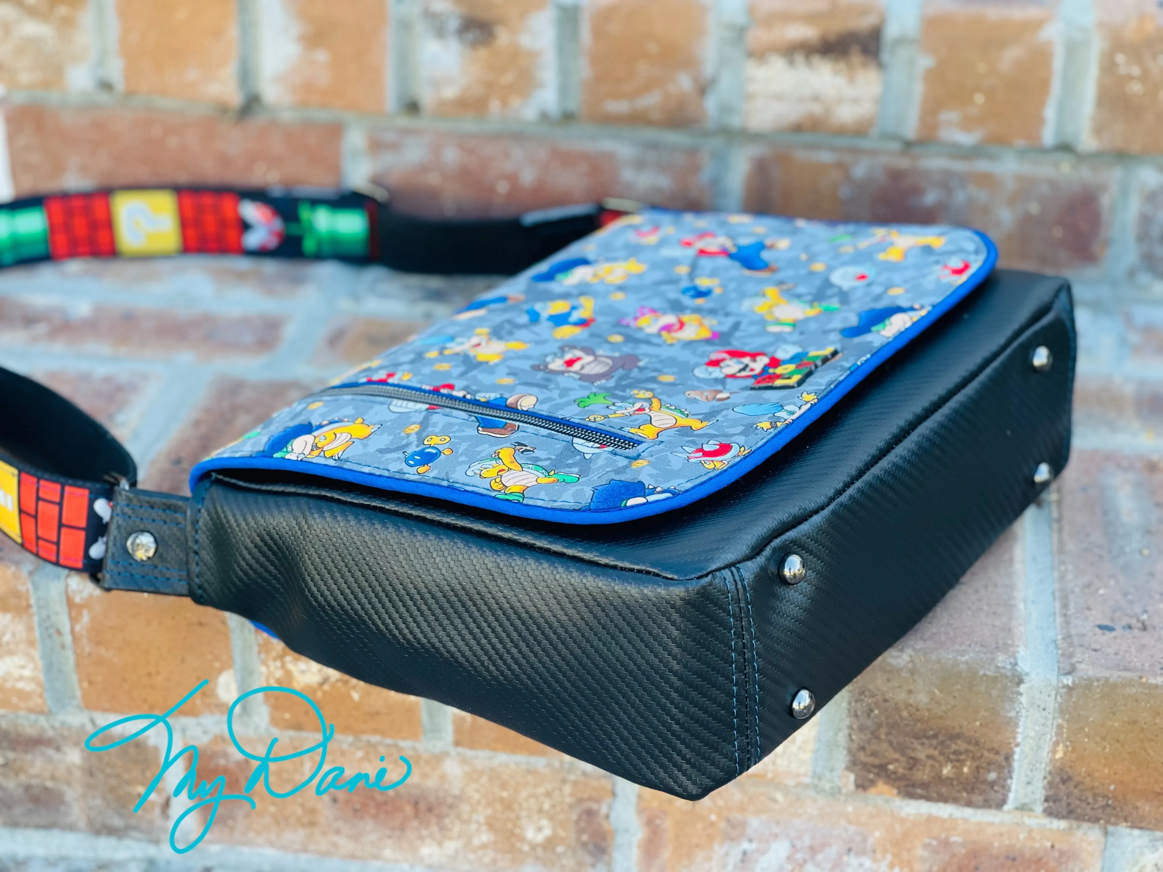 The Morgan Messenger Bag in Mario