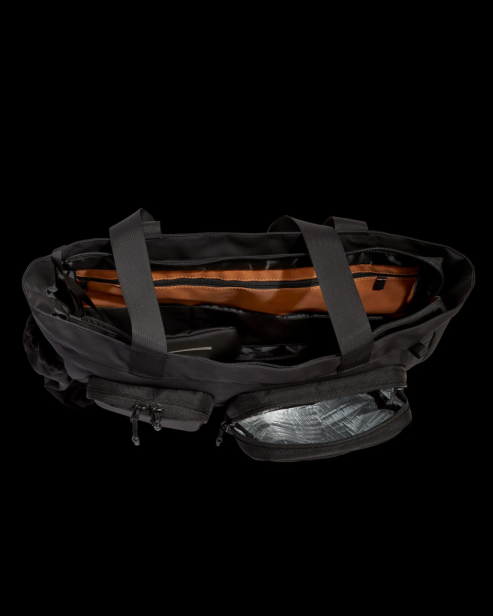 THE WAR TOTE (GUNNER GRAY)
