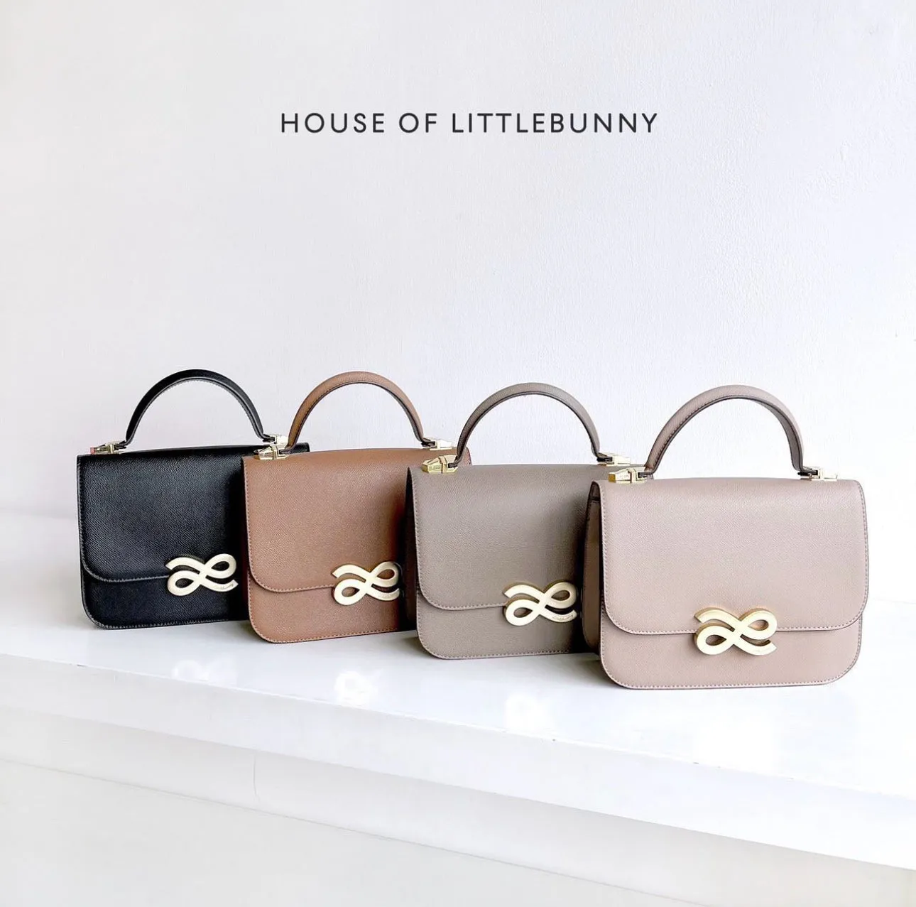 Timelessness 22 PU Truffle