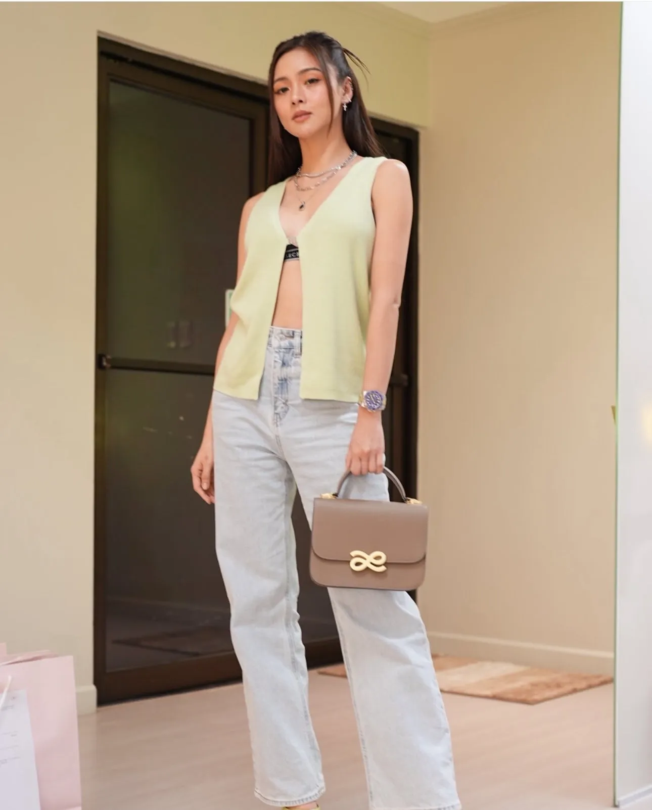 Timelessness 22 PU Truffle