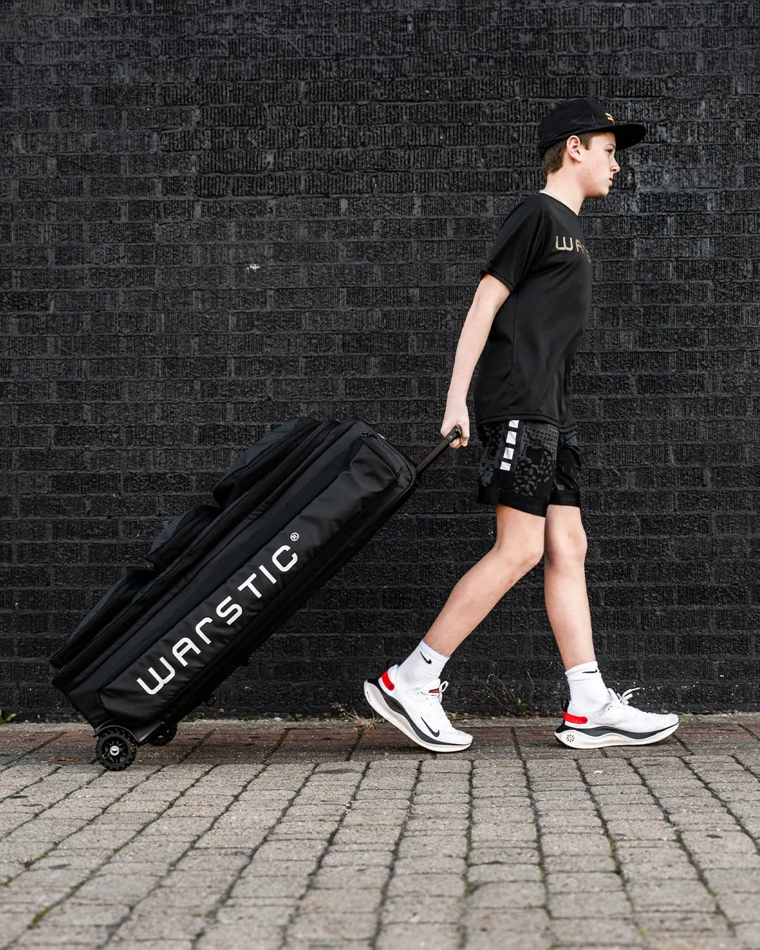 WARRIOR CATCHER'S WHEELED BAG (BLACK)