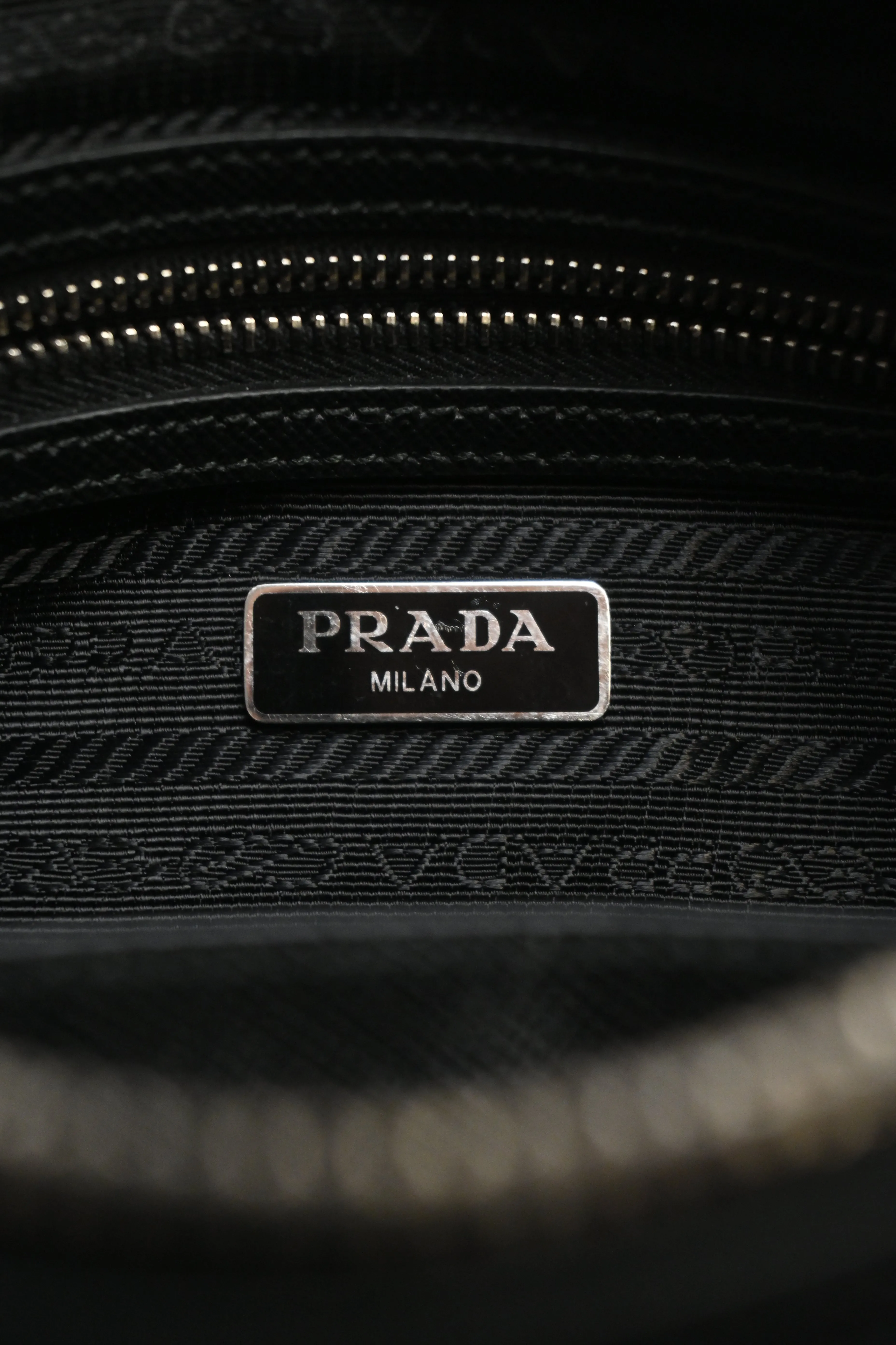 [WB5728] Prada | Cross-Body Bag