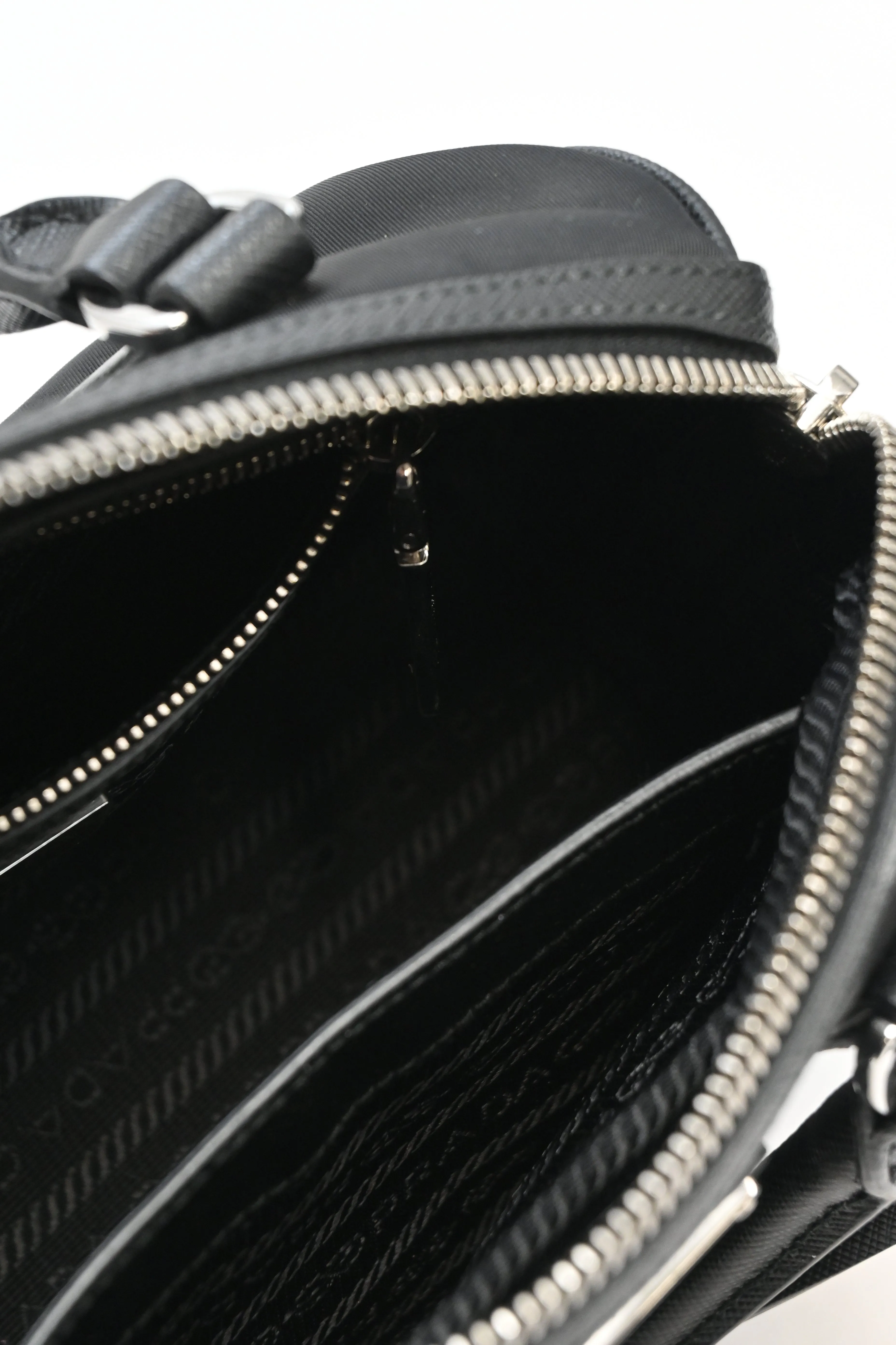 [WB5728] Prada | Cross-Body Bag
