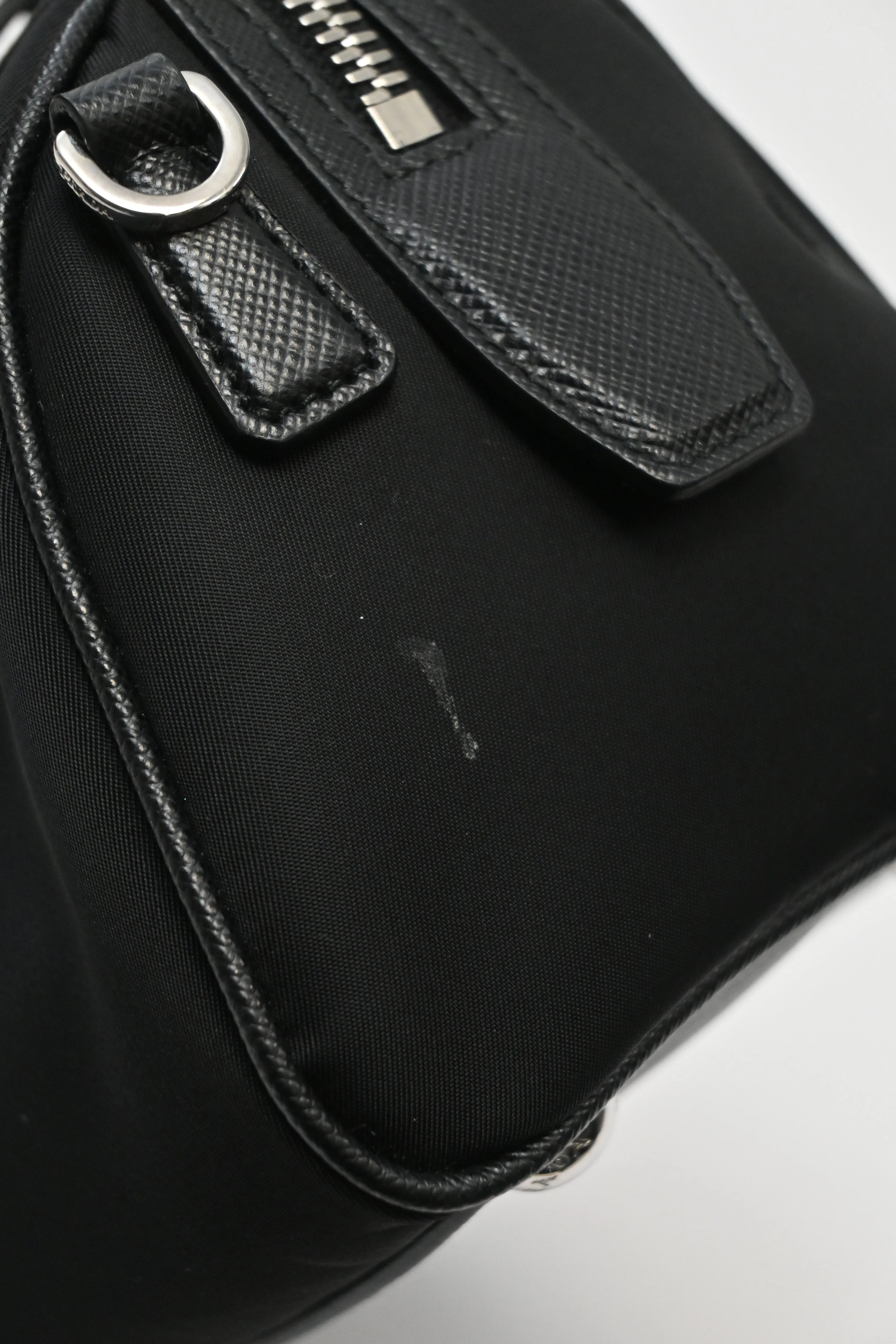 [WB5728] Prada | Cross-Body Bag