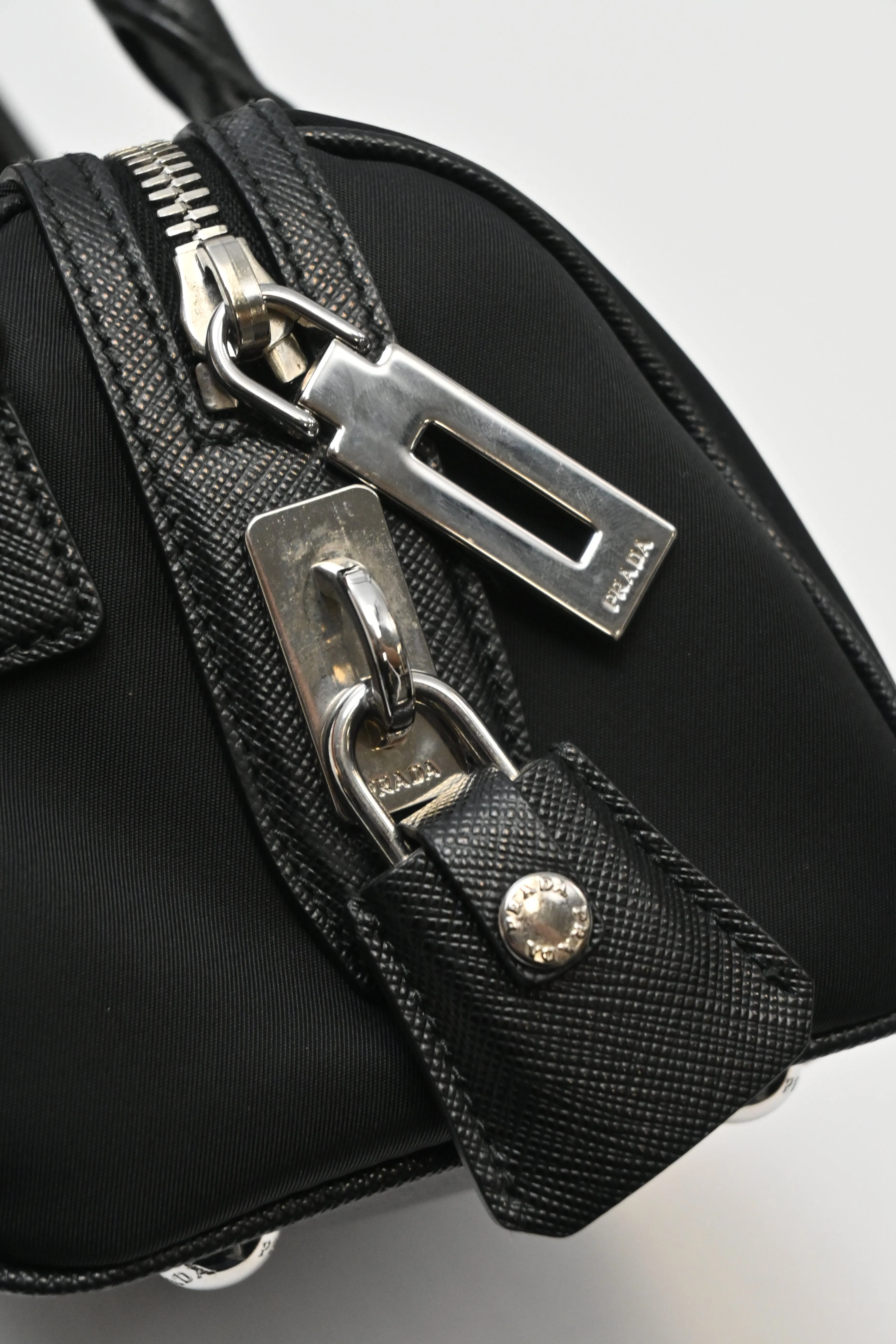 [WB5728] Prada | Cross-Body Bag